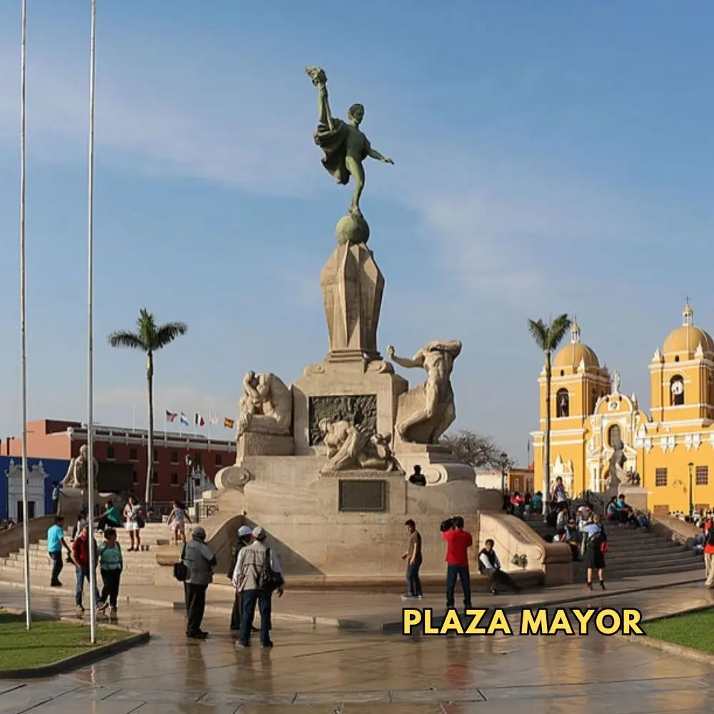 Plaza mayor monumento.webp